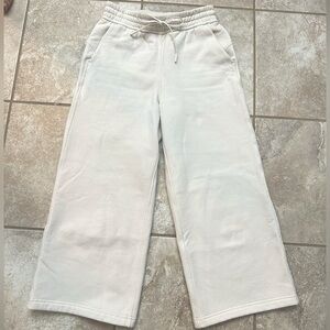 Lululemon Loungeful High-Rise Wide Leg Crop Pant